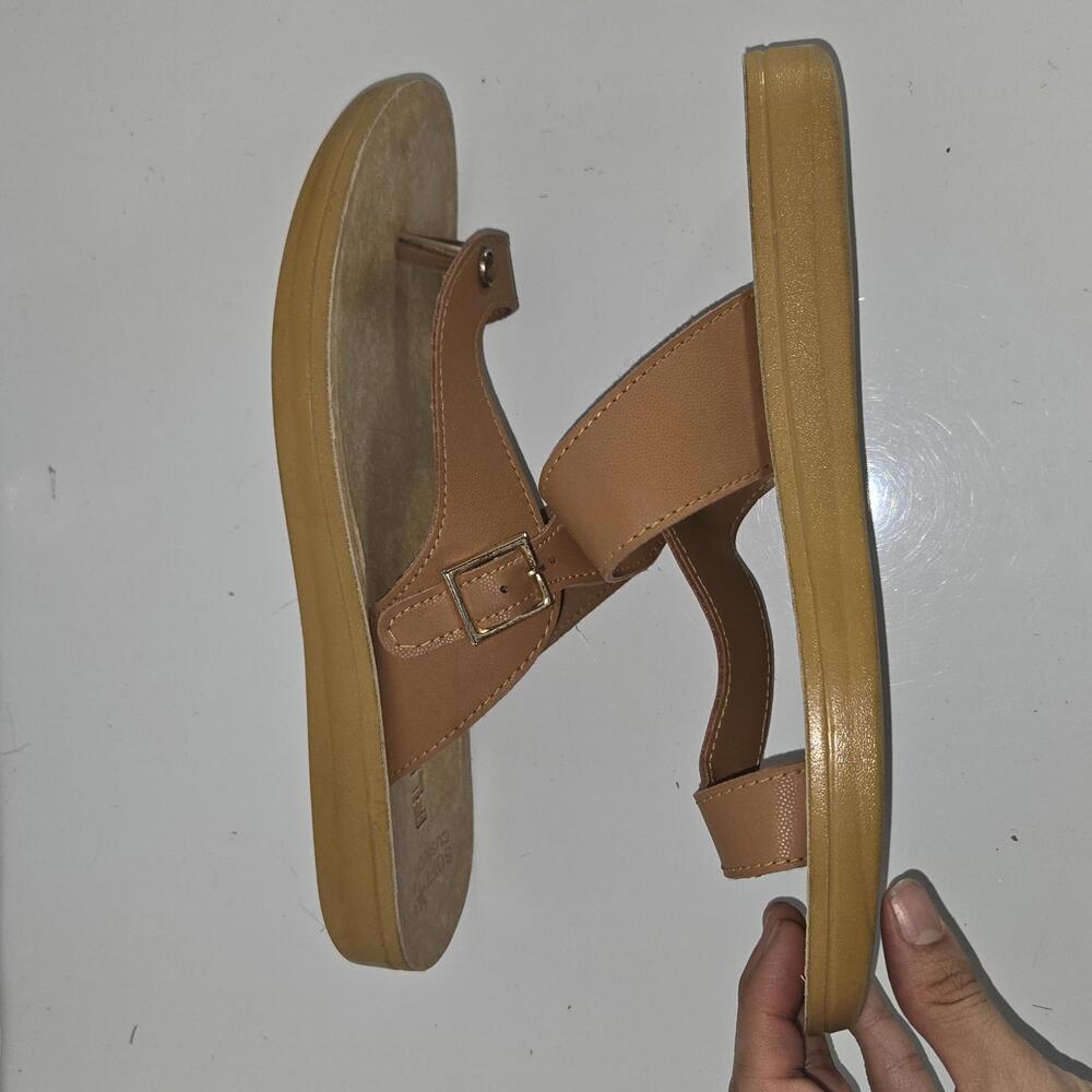 0281 Flite PUL-82 Womens Flat Tan Daily Wear Sandal Size 8 - Picture 7 of 9